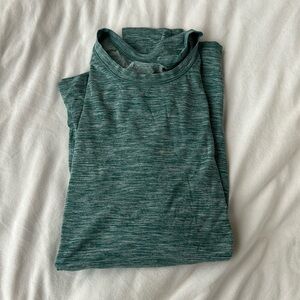 Lululemon XL Men’s athletic Shirt